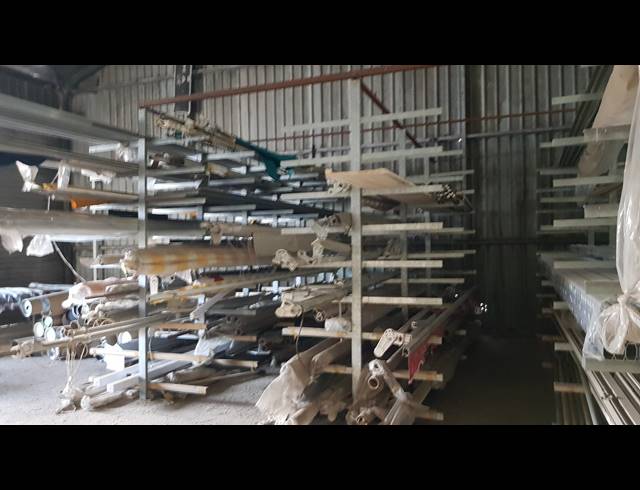 110M² FACTORY TO LET IN BLACKHEATH INDUSTRIAL